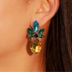‼️ SOLD‼️ Pineapple 🍍 Earrings